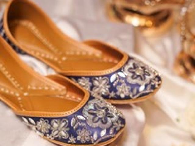 Are you looking for the perfect balance of comfort and style? - Delhi - 1