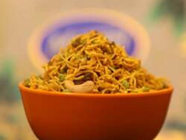Agra Mixture – Spicy & Crunchy Namkeen by Murari Sweets - Kumbakonam - 1