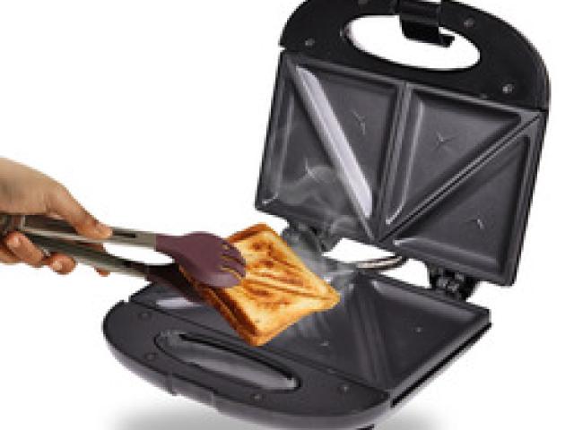 Experience the Benefits of Non-Stick Cooking: Why the Aulten 750W Electric Sandw - Delhi - 1